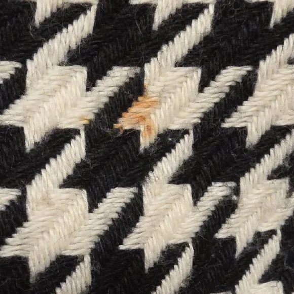 Stylish Houndstooth Coat - Picture 4 of 4